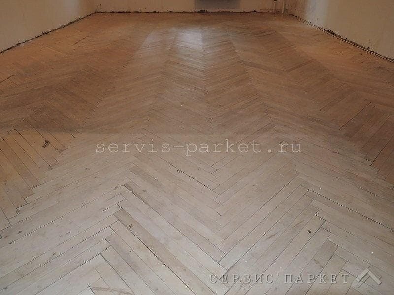 Циклевка сильно изношенного паркета — до работ